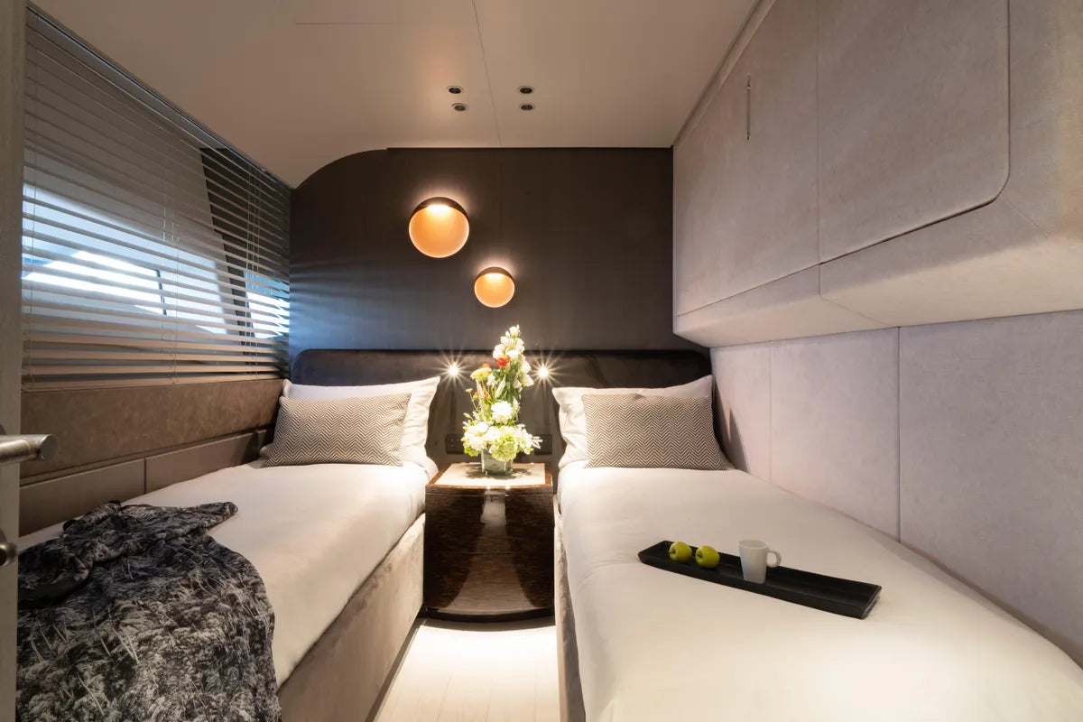 104’ Mangusta