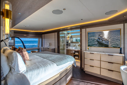 68′ GALEON