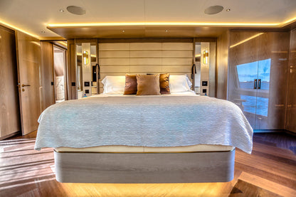 68′ GALEON