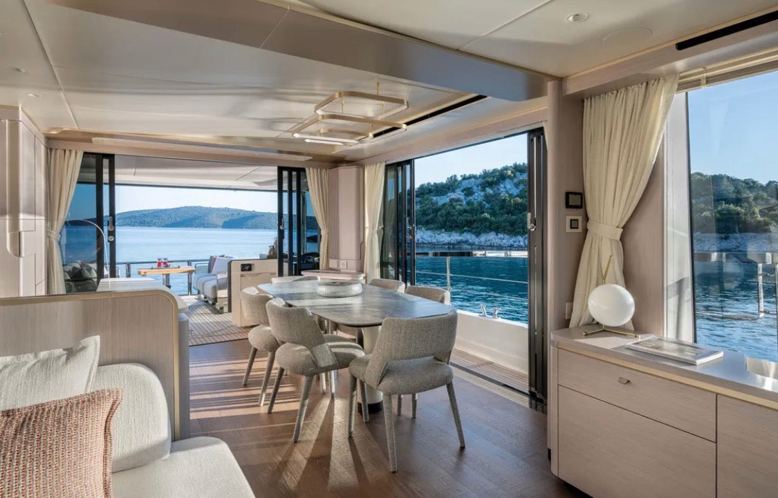 70’ Flybridge