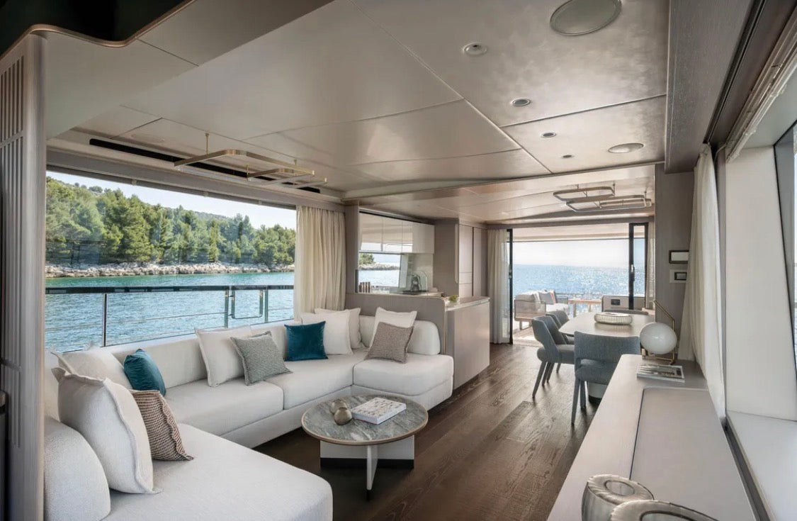 70’ Flybridge
