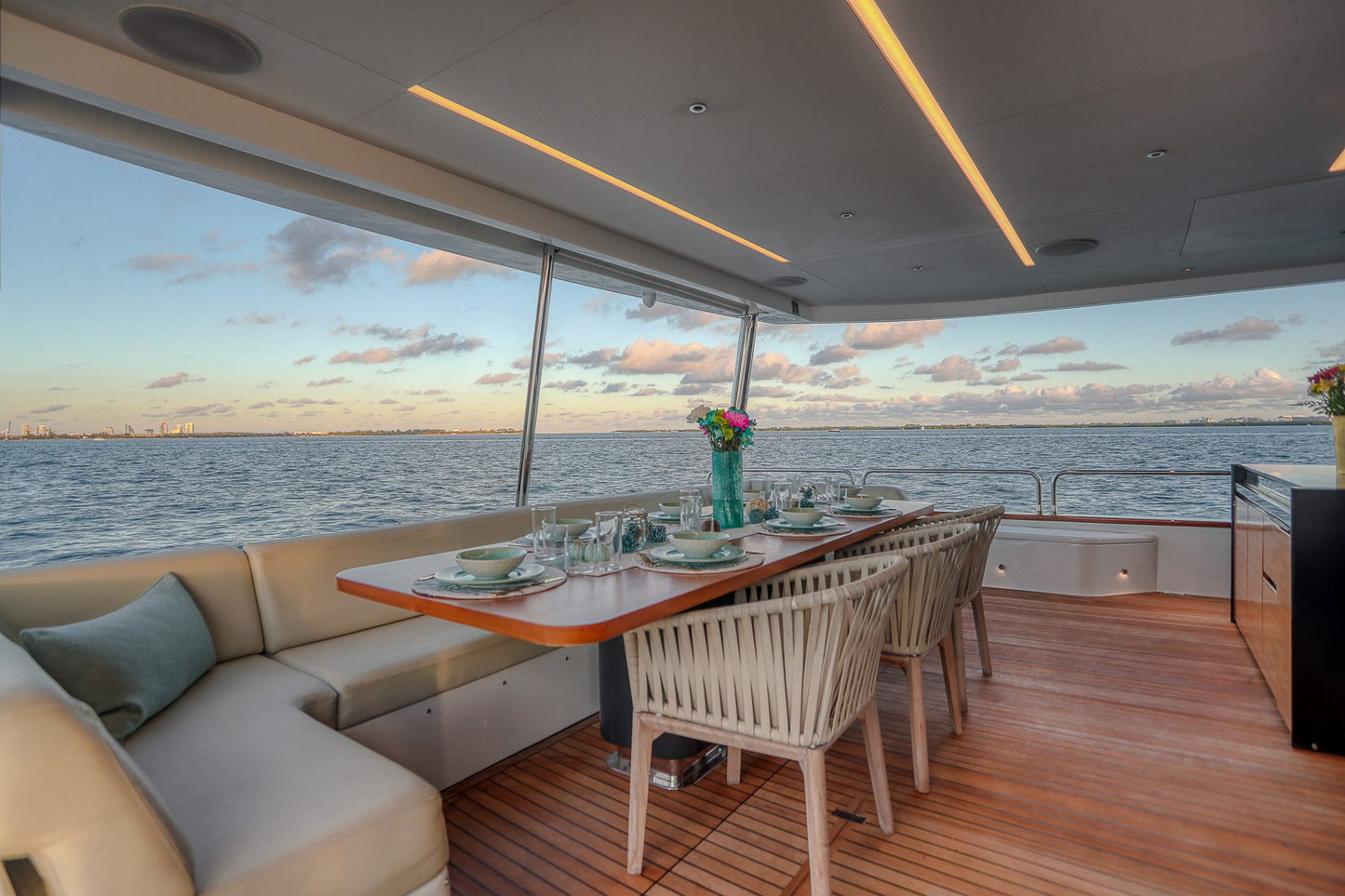 68′ GALEON