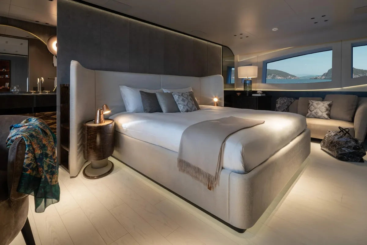 104’ Mangusta