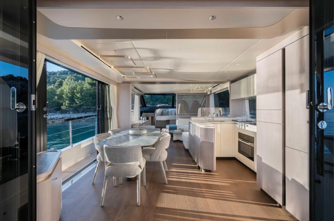 70’ Flybridge