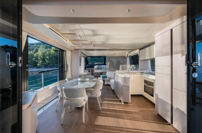 70’ Flybridge